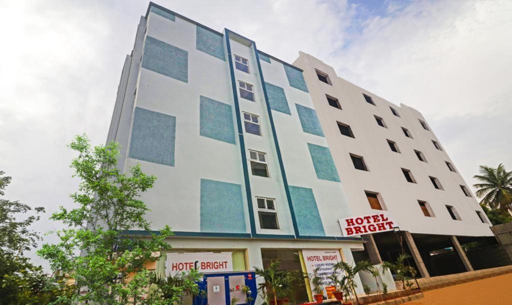 Hotel Bright Airport Zone 商沙巴 外观 照片